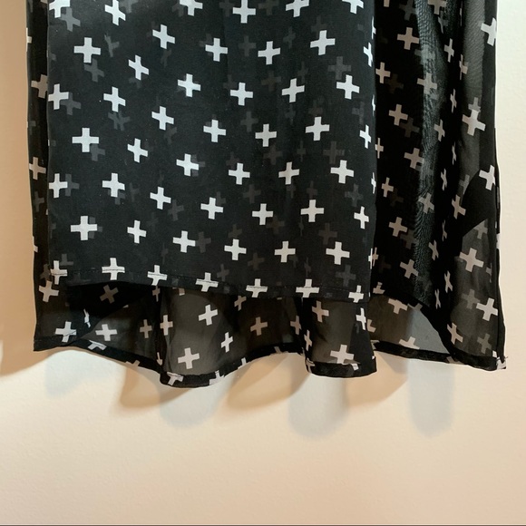 H&M Racerback Sheer Tank - Picture 4 of 7